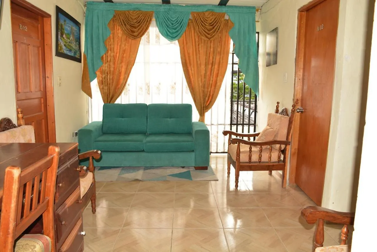 Bed and Breakfast Paisa House Medellín